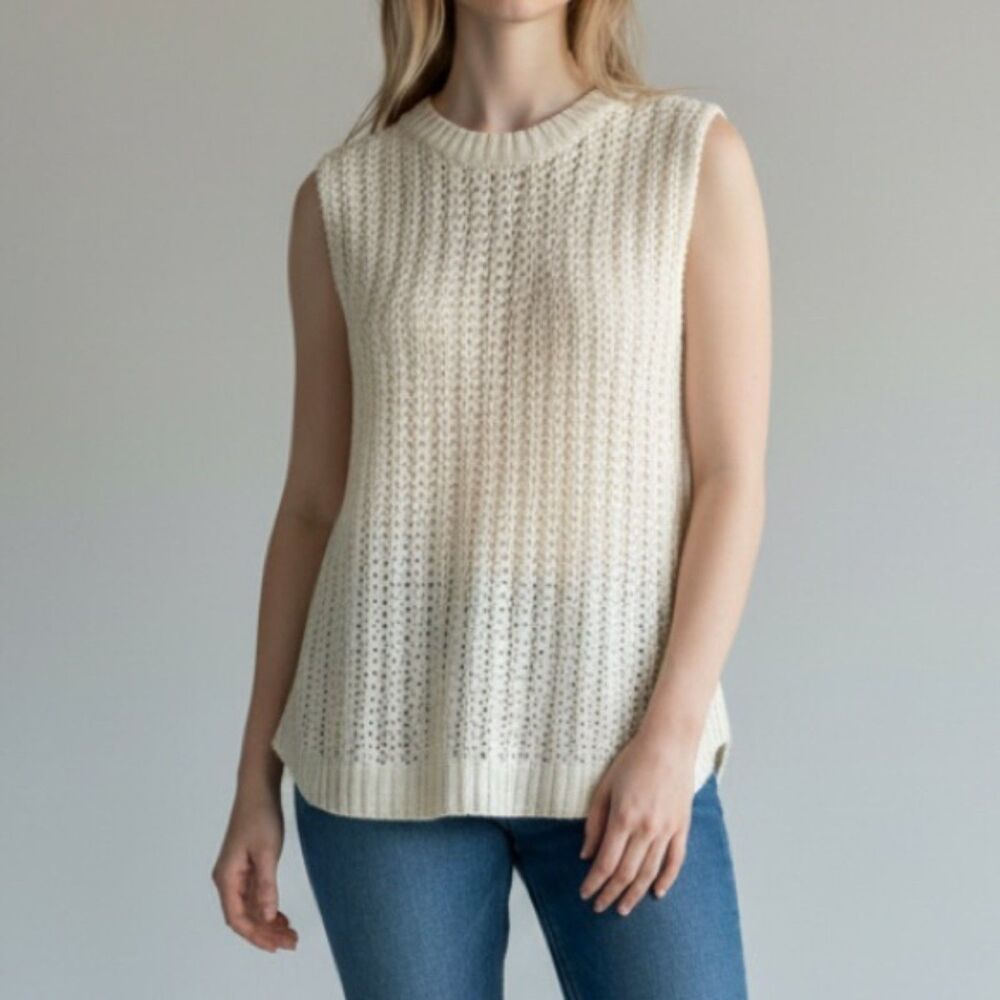 GAP Women's Sleeveless Knit Tank